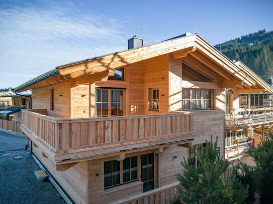 MOUNTAIN HOMES 2: Exklusive Doppelhaushälfte in Kirchberg in Tirol