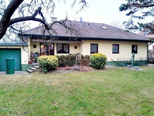 Entzückendes Einfamilienhaus mit großem Garten in idyllischer Lage - perfekt für Familien!