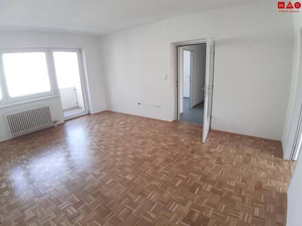 Licht durchflutete 3 Zimmerwhg. mit sonnigem Balkon –ruhige & familienfreundliche Lage-PROVISIONSFREI