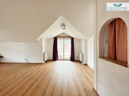 Schöne 4-Zimmer-Dachgeschoßwohnung mit AAP