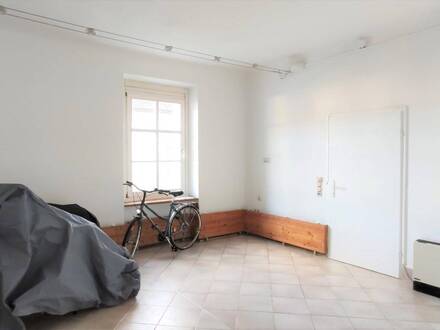 UNBEFRISTETES GESCHÄFSLOKAL / BÜRO / LAGERFLÄCHE NÄHE HAUPTPLATZ