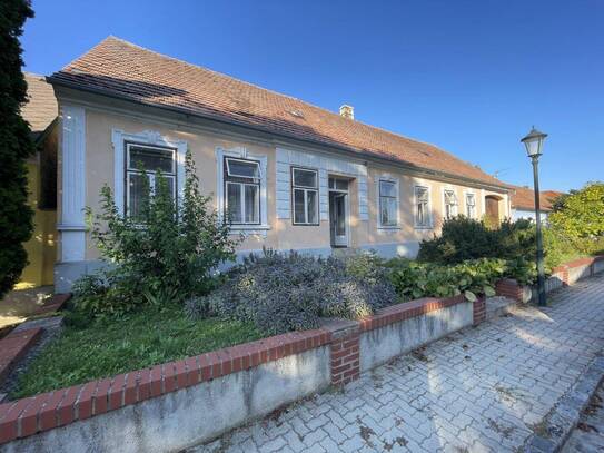 Großzügiges Bauernhaus mit viel Potential in idyllischer Lage - perfekt für Kreative Heimwerker - 4 Zimmer - ca. 1858 m…