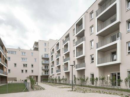 NÄHE TRAISENPARK: hofseitige 2-Zimmerwohnung im Steingötterhof (provisionsfrei!)