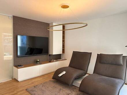Neuwertige 3 Zimmer-Wohnung mit großzügigem überdachtem Balkon!