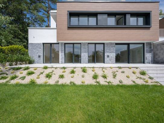 Großzügige 4-Zimmer Wohnung mit Terrasse und Garten