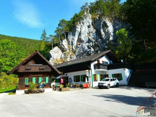 Einzigartiger Gastrobetrieb mit 2 Wohneinheiten - Wasserfall - Schneeberg