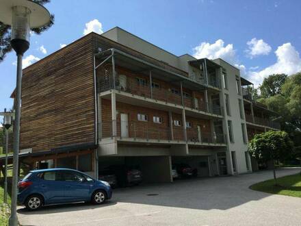 NEUBAU in ruhiger Lage mit Terrasse und Carportabstellplatz