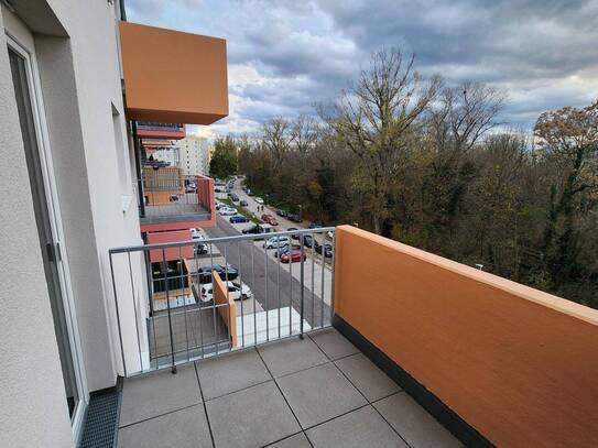 ERSTBEZUG mit Grünblick - 3-Zimmer-Mietwohnungen (Ecklage West-Nord) mit Balkon & Parkplatz-Option nahe Merkur City (BE…