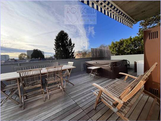 **Gemütliches Penthouse in ruhiger Lage/Graz** 95m2, Terrasse, eig. Lift, Hobbyraum, 2 Carports