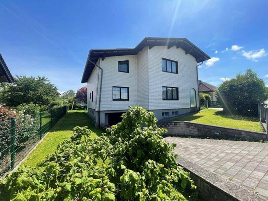 Zweifamilienhaus in idyllischer Wohnsiedlungslage in Stephanshart