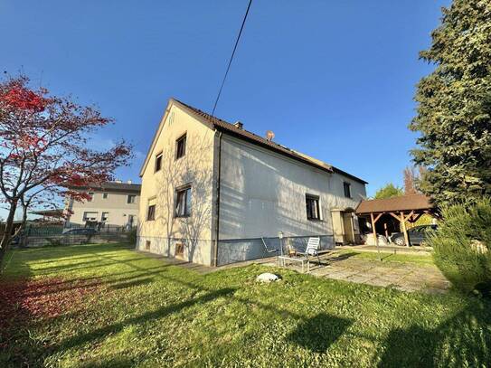 Großzügiges Einfamilienhaus mit viel Platz und kleiner Sommer Hütte!