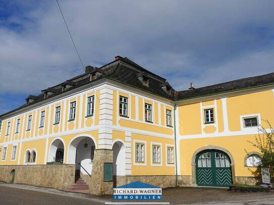 Büro- und Seminarhof mit Gastronomie