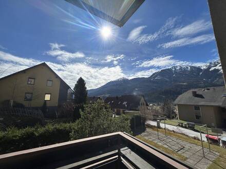 Eigentumswohnung im Erdgeschoss mit Balkon u. Tiefgaragenplatz in ruhiger Siedlungslage