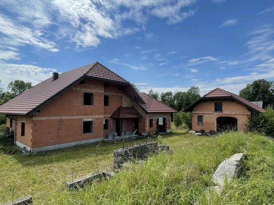 Traumhaus in Diersbach: 200 m² Rohbau mit großem Garten, Teich, Garage & mehr für nur 480.000€!