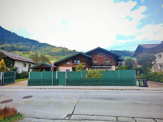 Mehrfamilienhaus mit Wohnrecht in Siedlungslage/Reinbach St. Johann/Pg.