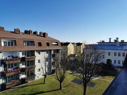 Schöne 3-Zimmer-Wohnung mit 1 PKW-Abstellplatz Nahe dem Bahnhof Leobersdorf.