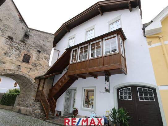 Verborgener Schatz in Gmünds Altstadt mit Burgblick