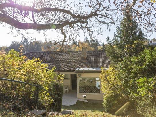 Zauberhafte Liegenschaft mit großem Garten, Sanierung und Neubau möglich