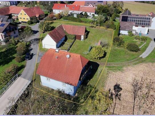 **Einfamilienhaus mit Hof-Charakter** in super Lage mit Blick auf die Riegersburg