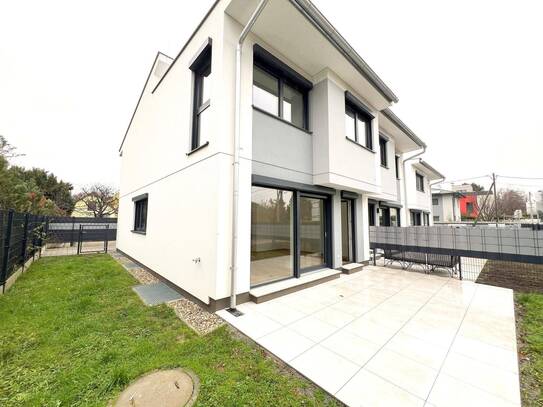 FIRST OCCUPANCY: GLORIT SEMI-DETACHED HOUSE WITH HIGH-QUALITY FITTED KITCHEN NEAR THE BATHING POND!