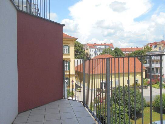 Dietrichsteinplatz großzügige 2ZI auf 2 Ebenen mit Balkon in den Innenhof