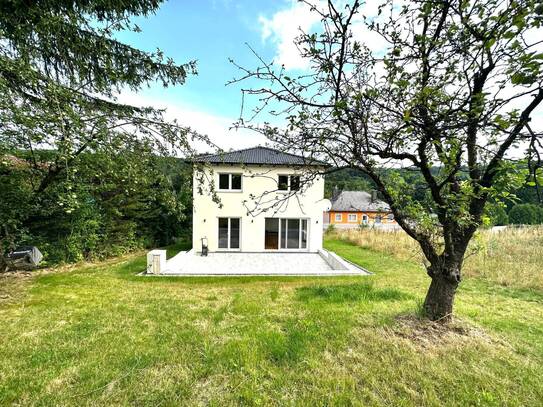 NEUES TRAUMHAUS IN MASSIVBAUWEISE AUF EIGENGRUND IN IDYLLISCHER, ERHÖHTER WOHNLAGE MIT HERRLICHEM AUSBLICK