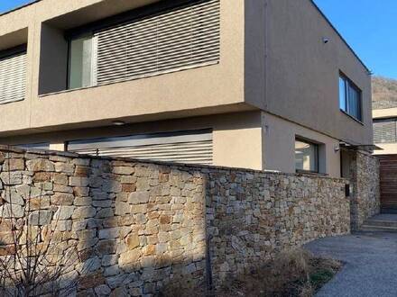 MODERNE, VOLL MÖBLIERTE DOPPELHAUSHÄLFTE ZUR MIETE IN DER WUNDERSCHÖNEN WACHAU