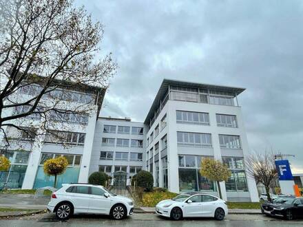 697m² Bürofläche im Concorde Business Park | 18 Büroräume + Besprechungsraum (COF13+14)