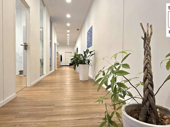 Modernes 6 Zimmer - Büro mit 13 Stellplätze zum Vermieten