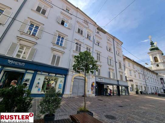 Reizende 2-Zimmer-Altbauwohnung mit Blick auf den Schloßberg