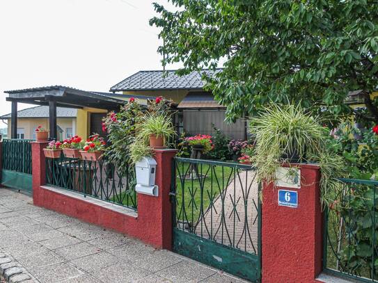 Ebenerdiges Haus mit Garten am Ortsrand von Jois