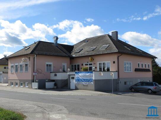 Geschäftshaus mit Wohnung