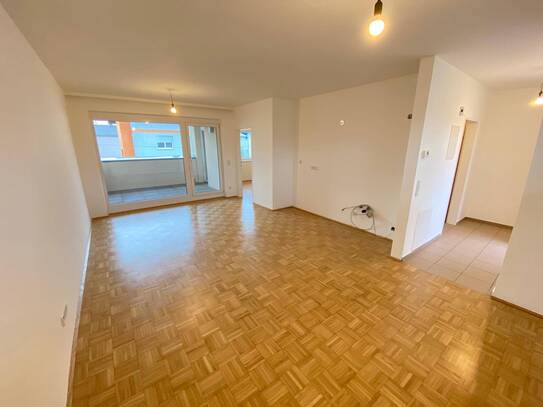 SANIERTE 2 ZIMMERWOHNUNG MIT LOGGIA IN PASCHING/WAGRAM