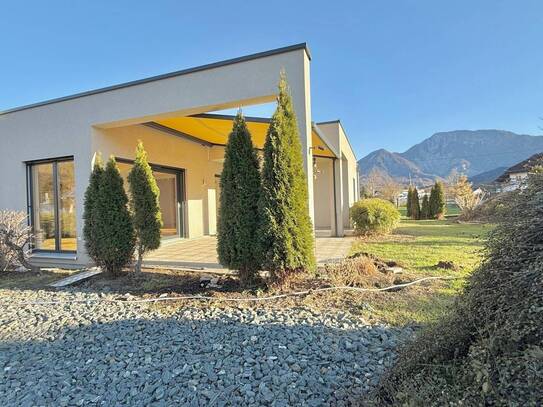 Ferlach - Strau: neuwertiger, lichdurchfluteter Bungalow mit Doppelcarport und separatem Studio/Büro