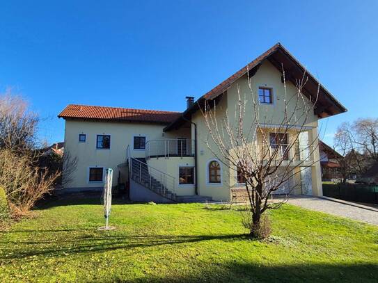 ZWEIFAMILIENHAUS MIT VIELEN MÖGLICHKEITEN