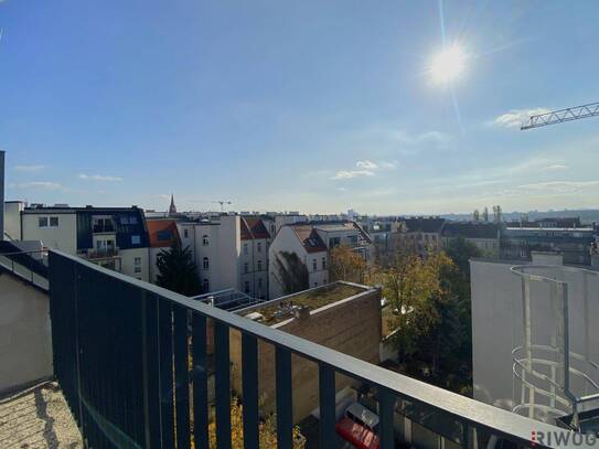 3-Zimmer Dachgeschoss-Maisonette Wohnung mit Balkon und südseitiger Innenhofterrasse | Schönbrunn-/Glorietteblick | Fer…