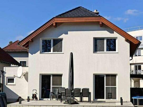 **ZENTRUM EBREICHSDORF** EINFAMILIENHAUS IN RUHELAGE, 130m² WFL., 660m² GRUND