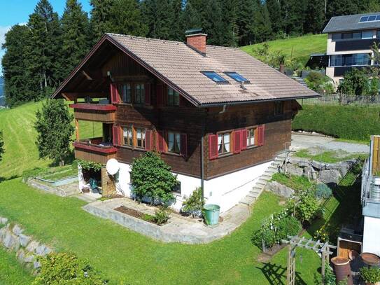 Zweifamilienhaus mit herrlicher Aussicht in Langenegg