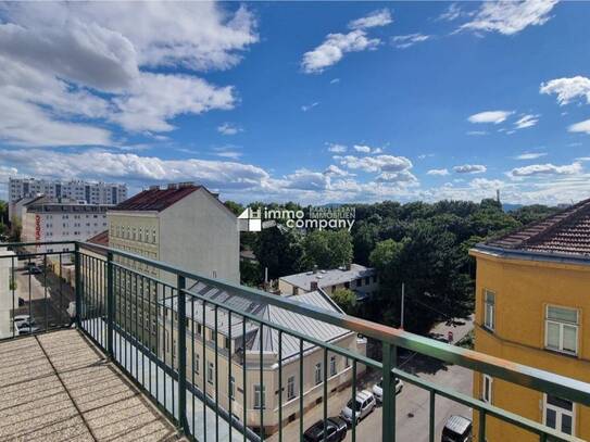 HERRLICHE generalsanierte Dachterrassenwohnung mit WEITBLICK !!