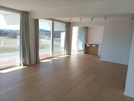 Moderne Penthouse-Wohnung in Aussichtslage