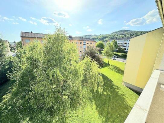 NATURNAH, sonnige 3ZI schöner Ausblick auf den Ring, Parkplatz