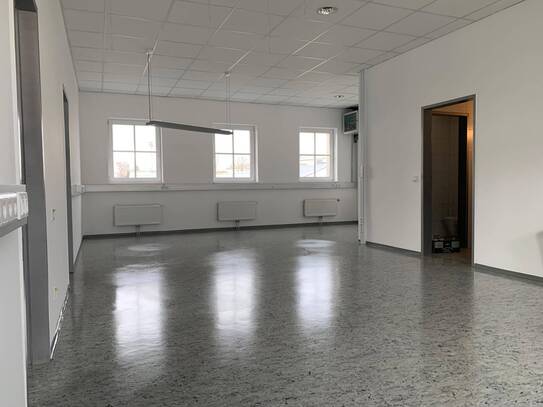 Provisionsfreie und attraktive Bürofläche mit 120m² zu vermieten