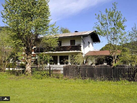 NIEDERAU - Einfamilienhaus - in sonniger Lage und sehr großem Garten - Sanierungsobjekt