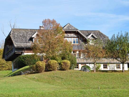 Repräsentatives Einfamilienhaus in Grünruhelage, sonnig, Seenähe, Jagdhaus