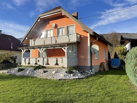 Wohnhaus mit neuwertigem Zubau