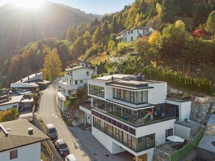 Hoch über Kaprun, dem Kitzsteinhorn zu Füßen! Moderne Villa mit Einliegerwohnung in Toplage