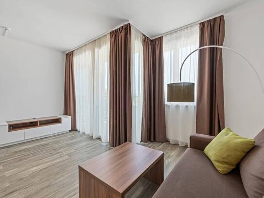 Voll möblierte 2-Zimmer-Wohnung mit Loggia und Gemeinschaftspool