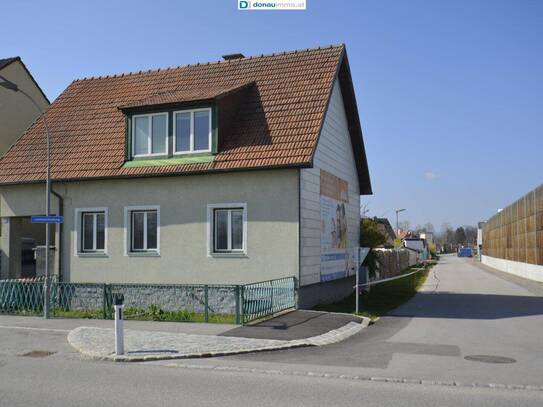 Sanierungsbedürftiges Haus mit Garten in netter Lage in Hadersdorf am Kamp