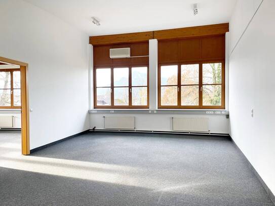AIGEN -großes, helles Büro zu vermieten