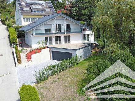 ERSTBEZUG! Gartenwohnung der Superlative mit sensationellem Fernblick